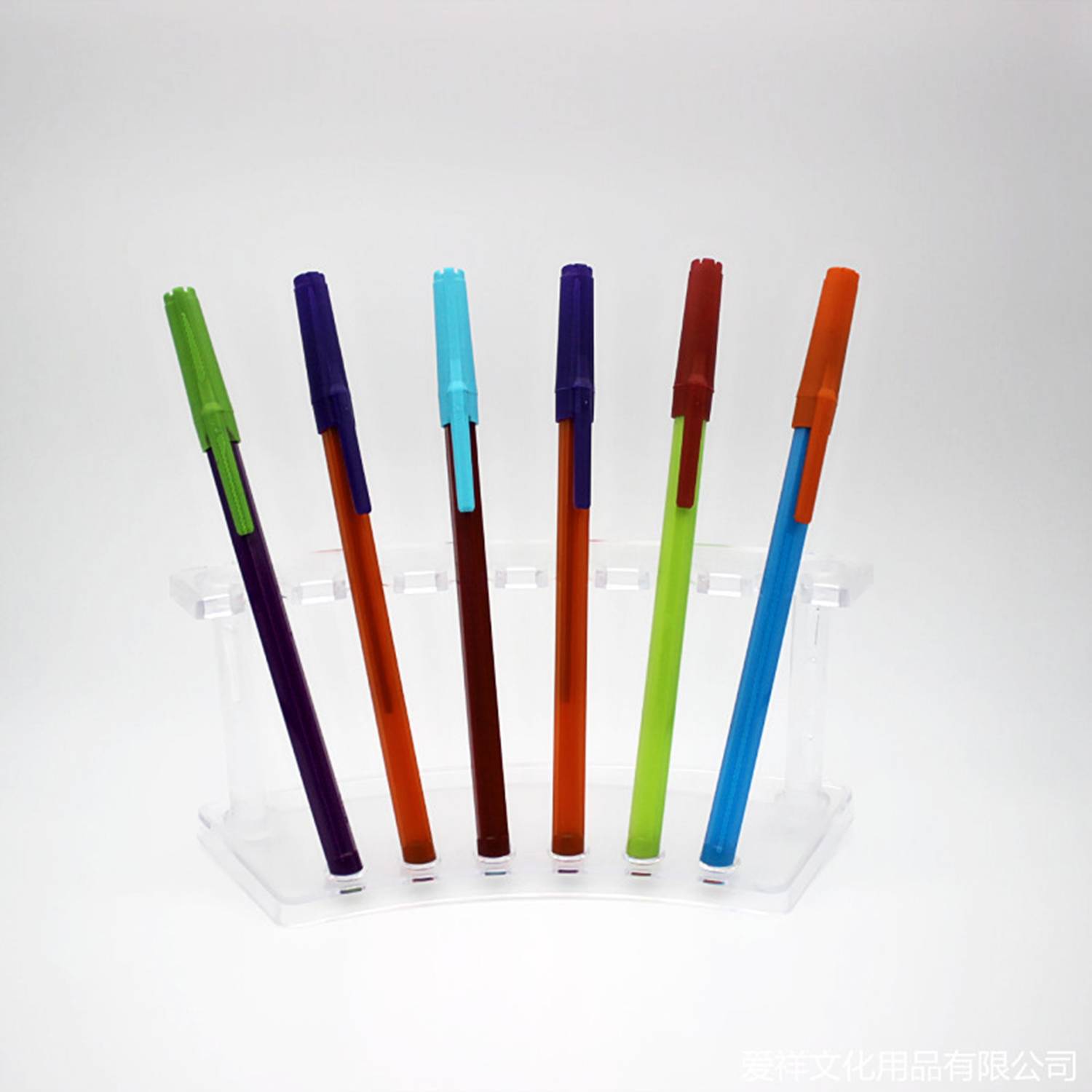 Smooth Writing Classic Plastic Ballpoint Pen 1