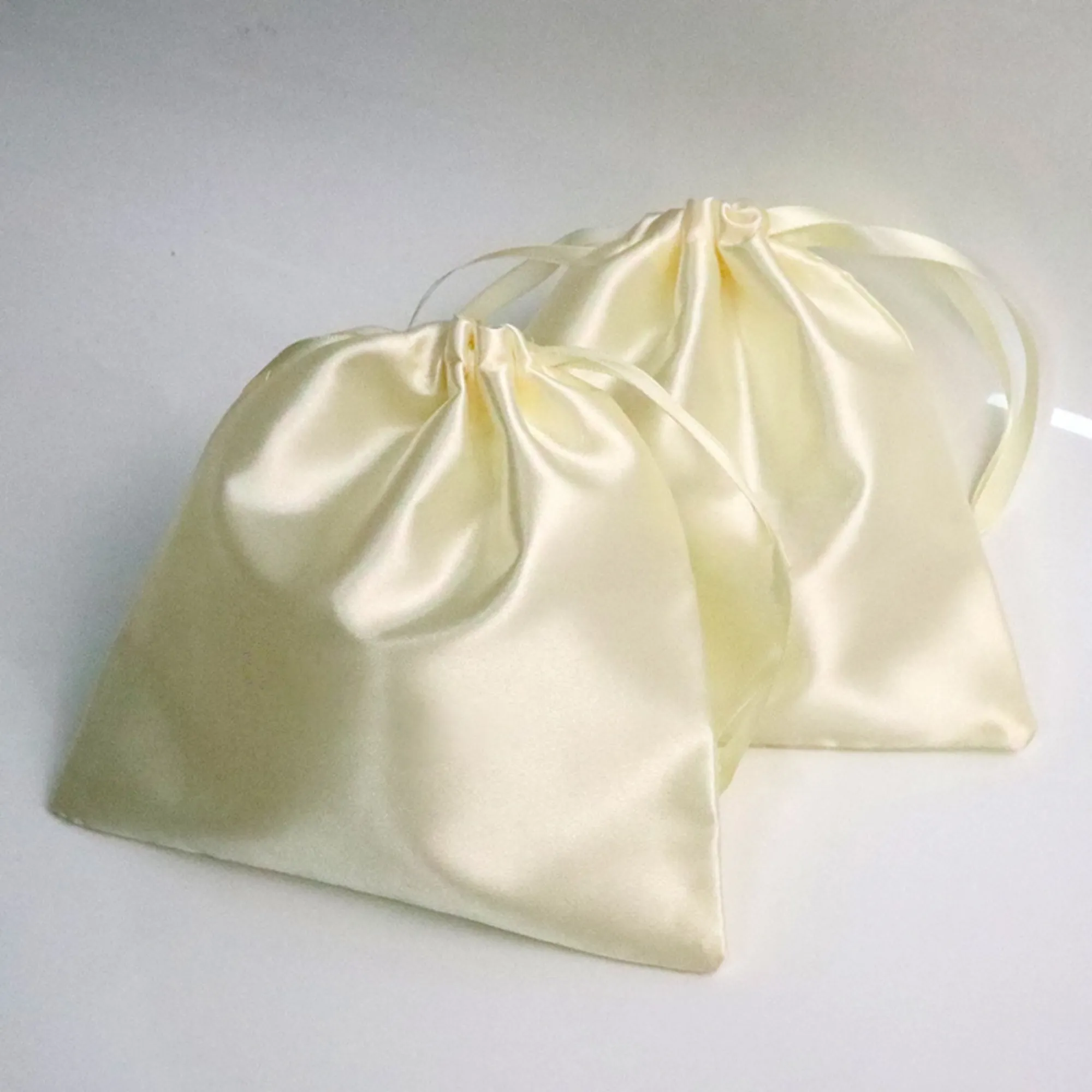 Custom satin drawstring jewelry bag 3