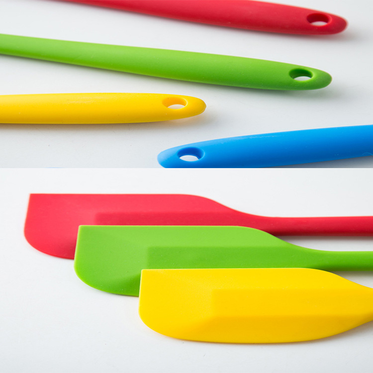 Silicone Scraper 2