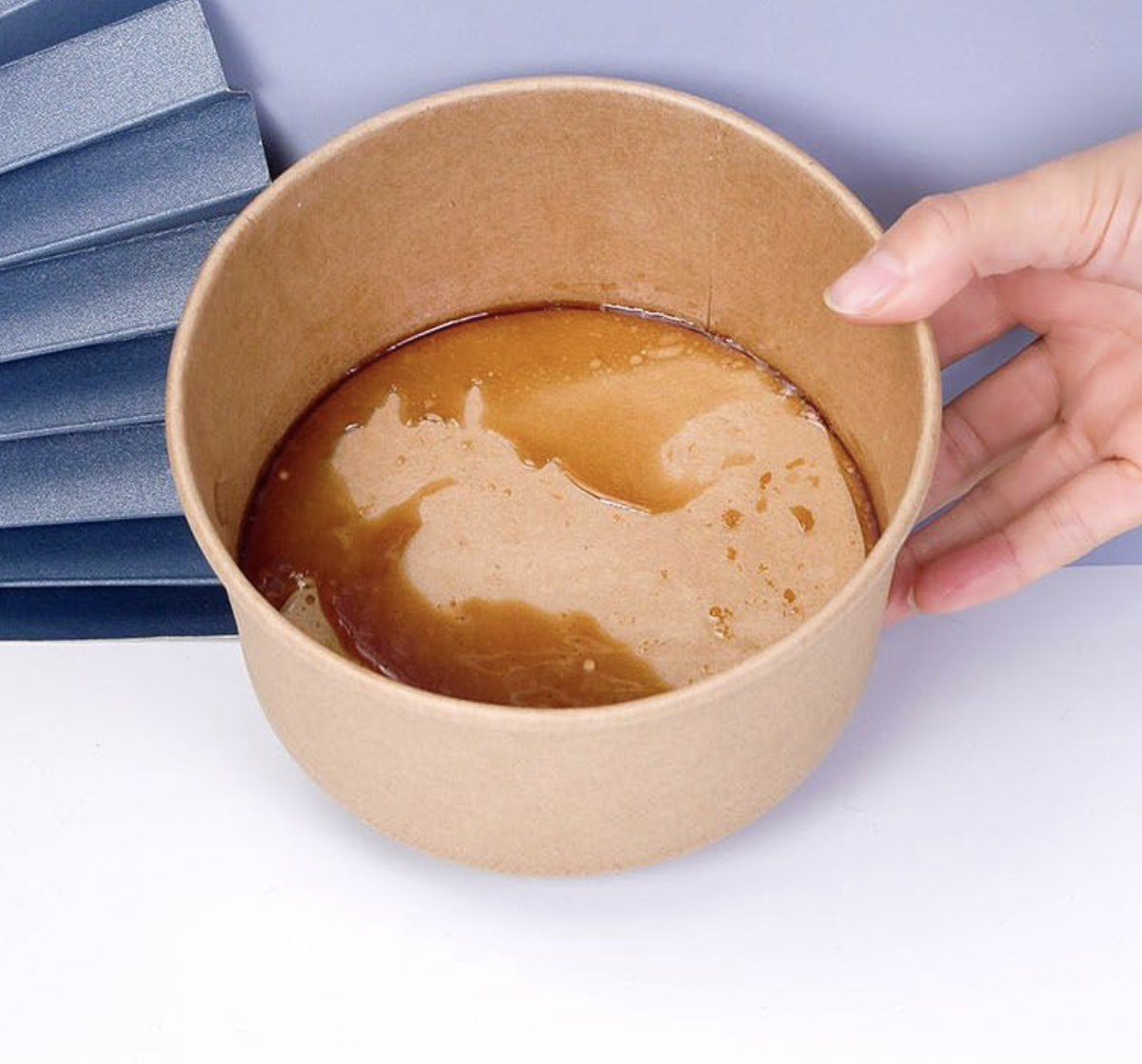 25 Oz Large Paper Bowls with Lids 3