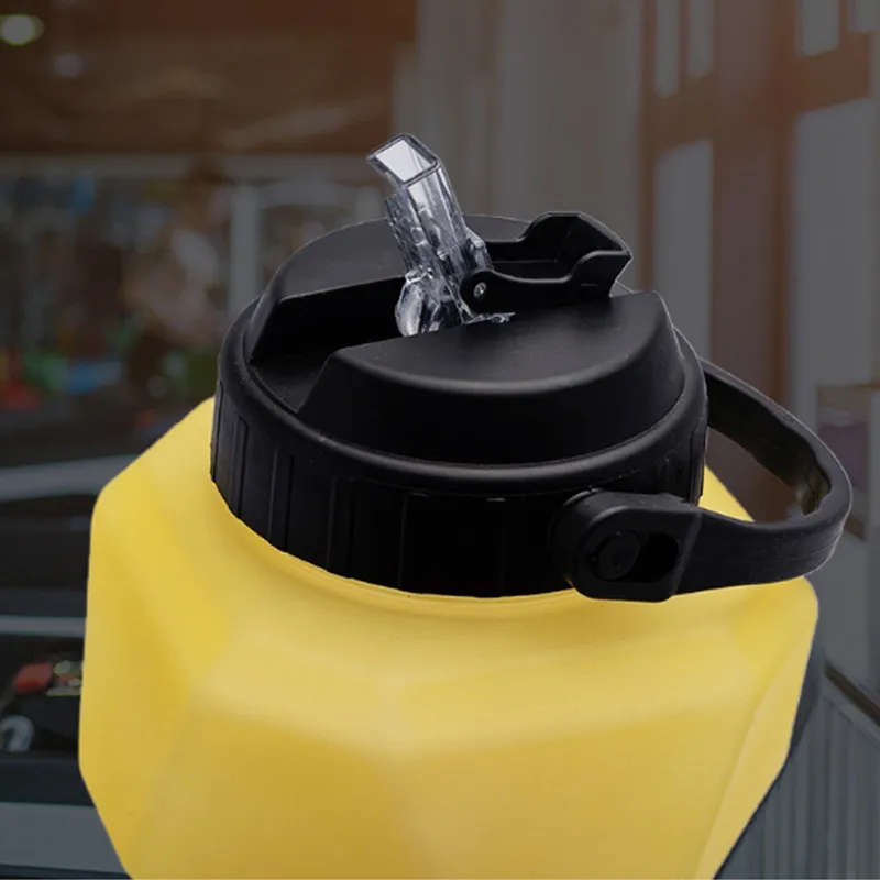 Dumbbell Water Bottle 2.6L Large Capacity 4