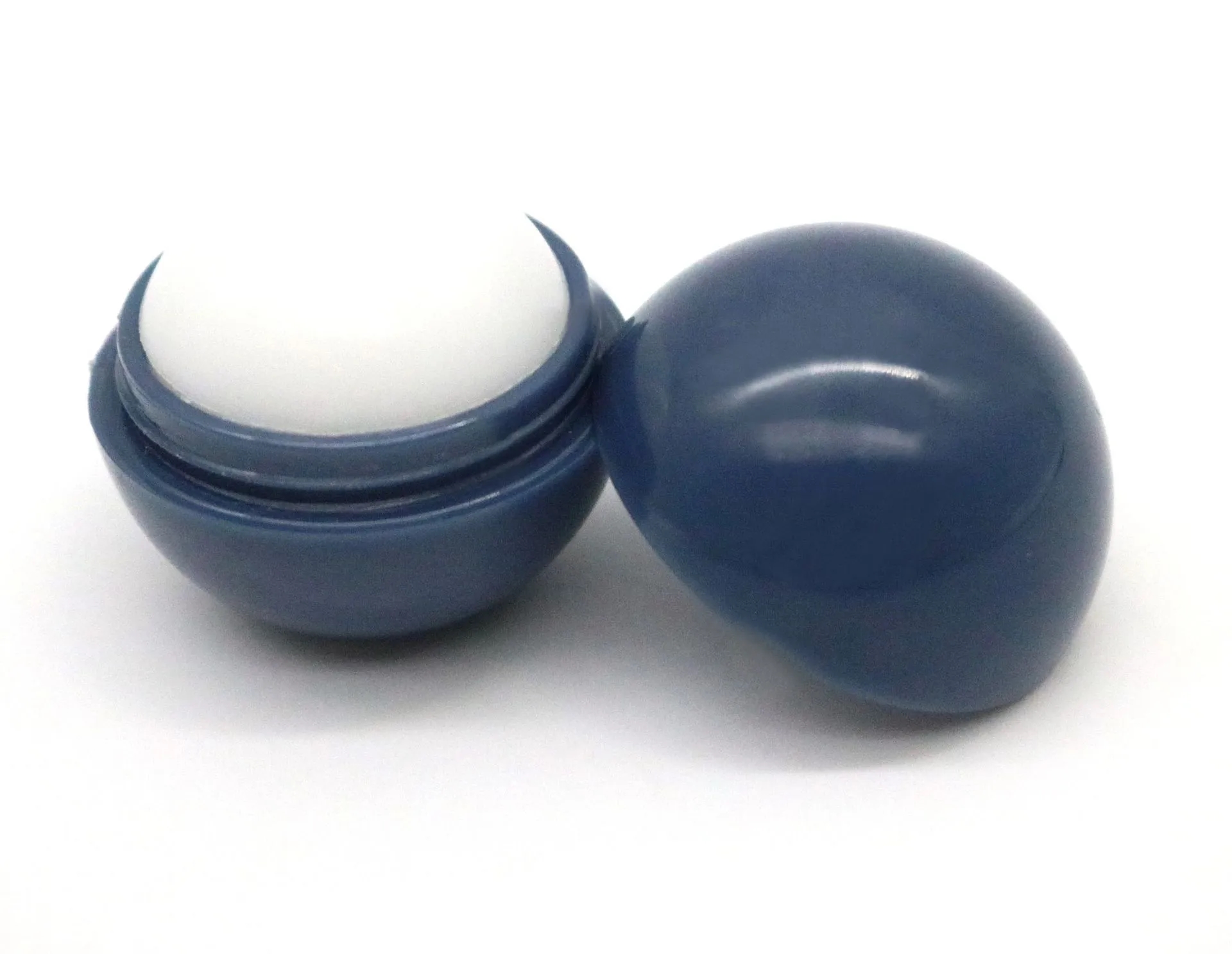 Round Moisturizing Lipstick 13
