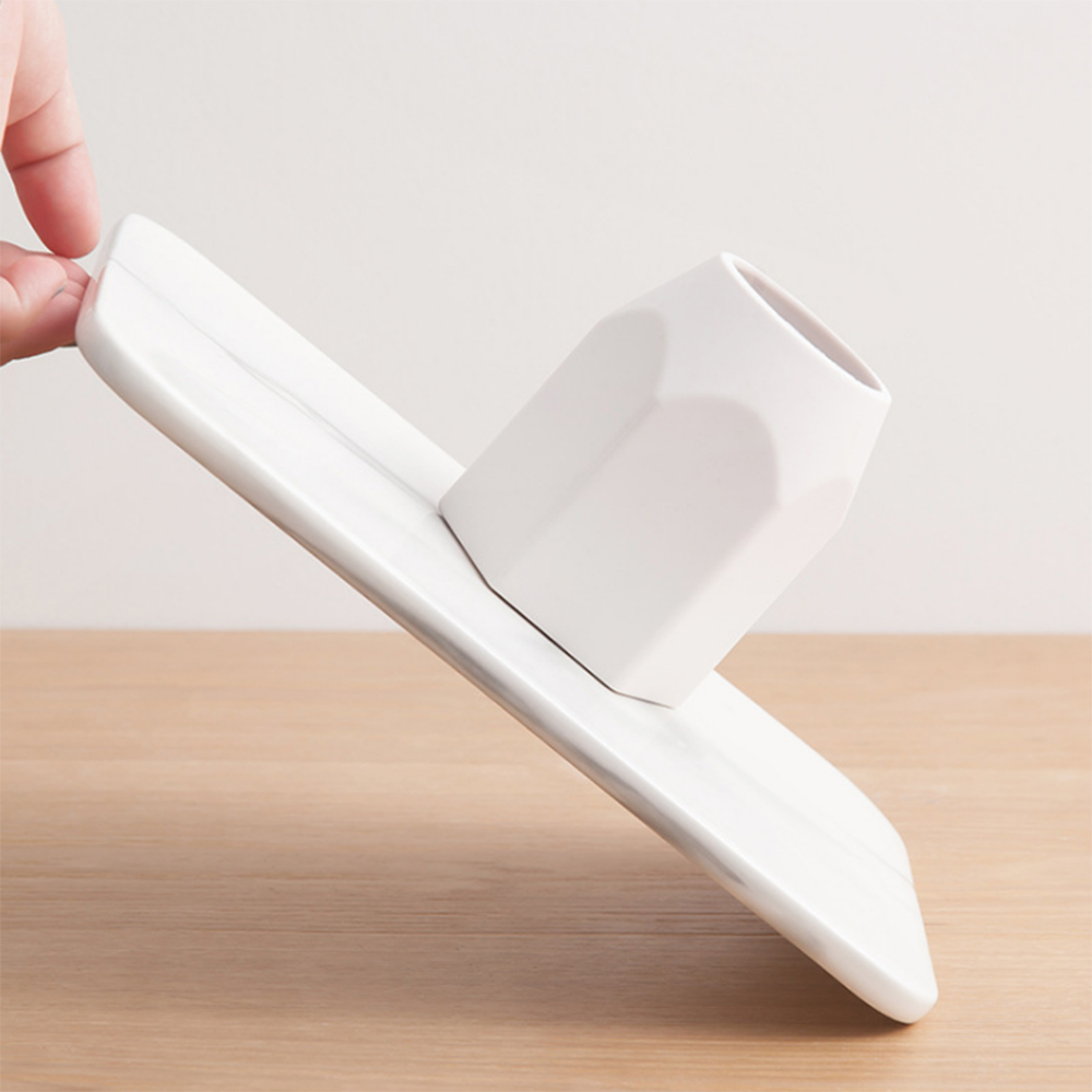 Simple pen holder 3