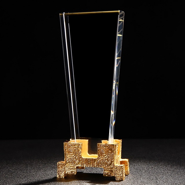 Crystal Trophy A19-168 5