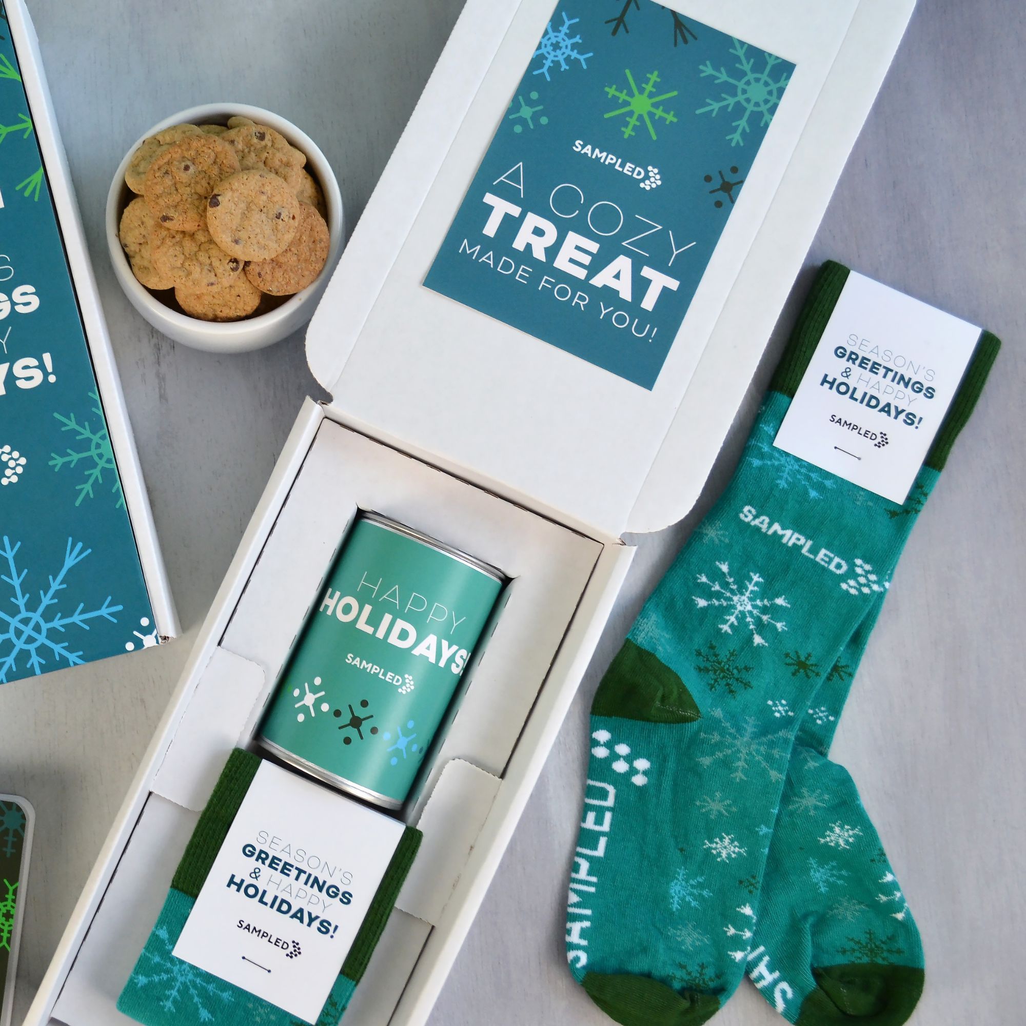Cozy Gift Box - Holiday Kit, Christmas Socks, Cookies 7