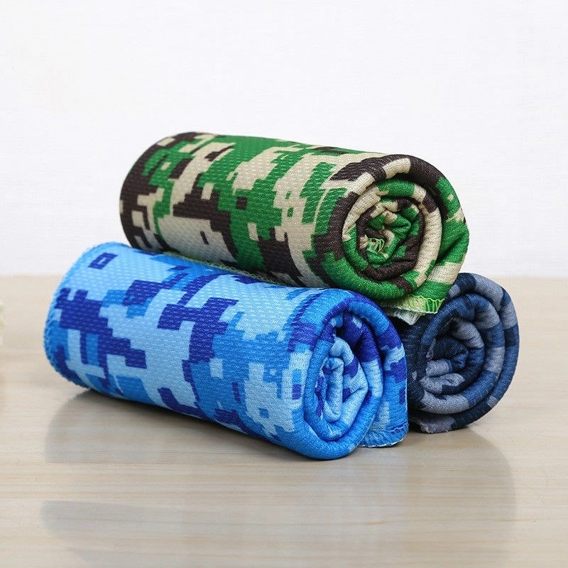 Camouflage cooling towel with CARABINER CASE 5