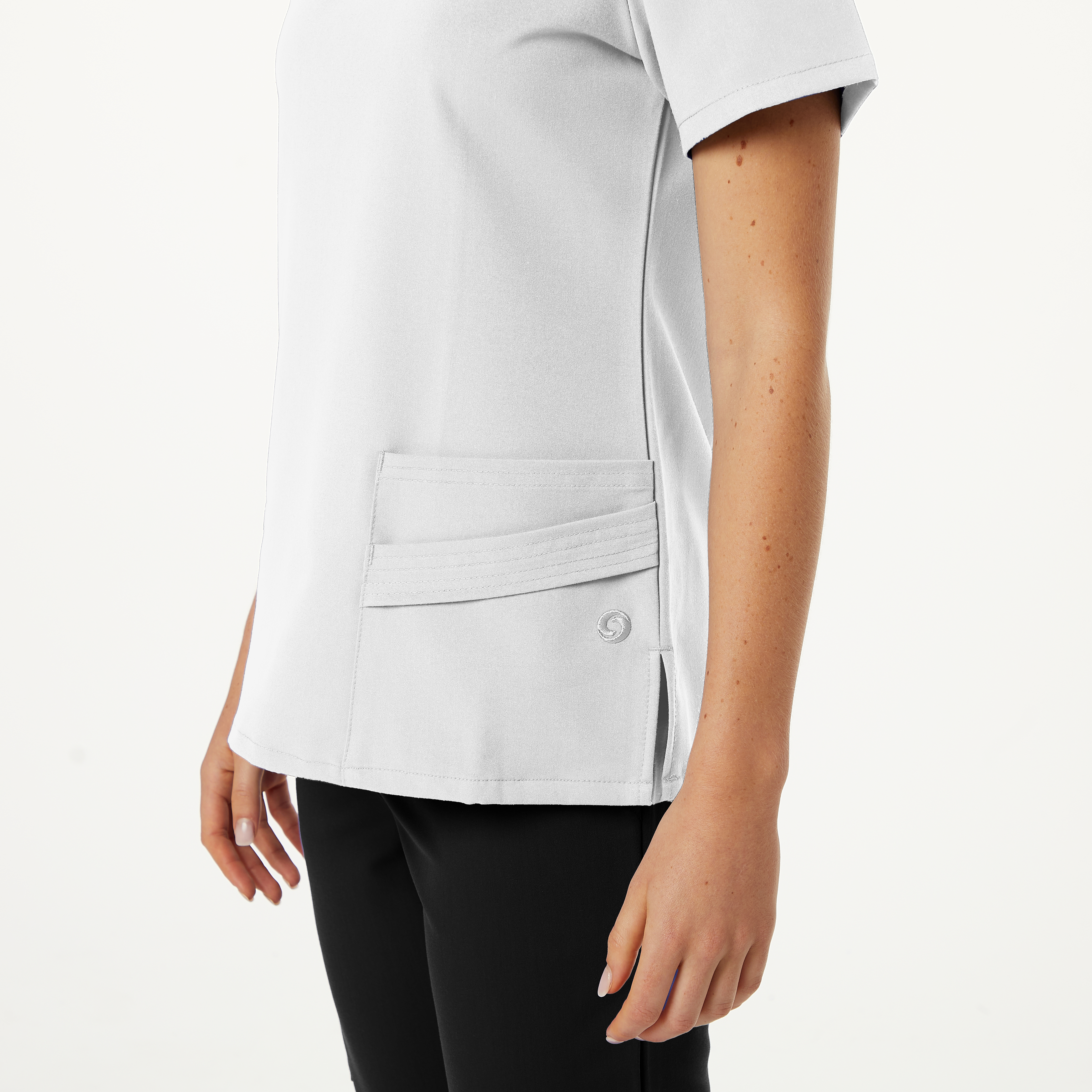 Womens WYND Multi-Pocket Scrub Top 5