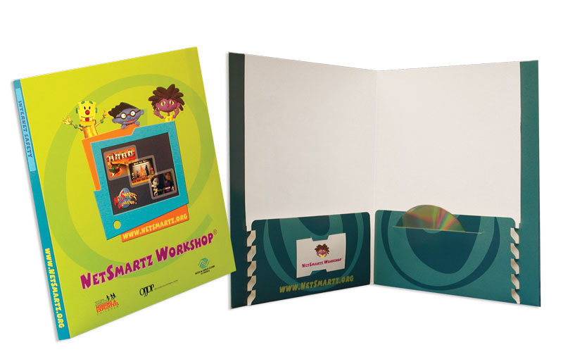 Letter Size Capacity Presentation Folder with Zipper Style Pockets and Reinforced Edges 3