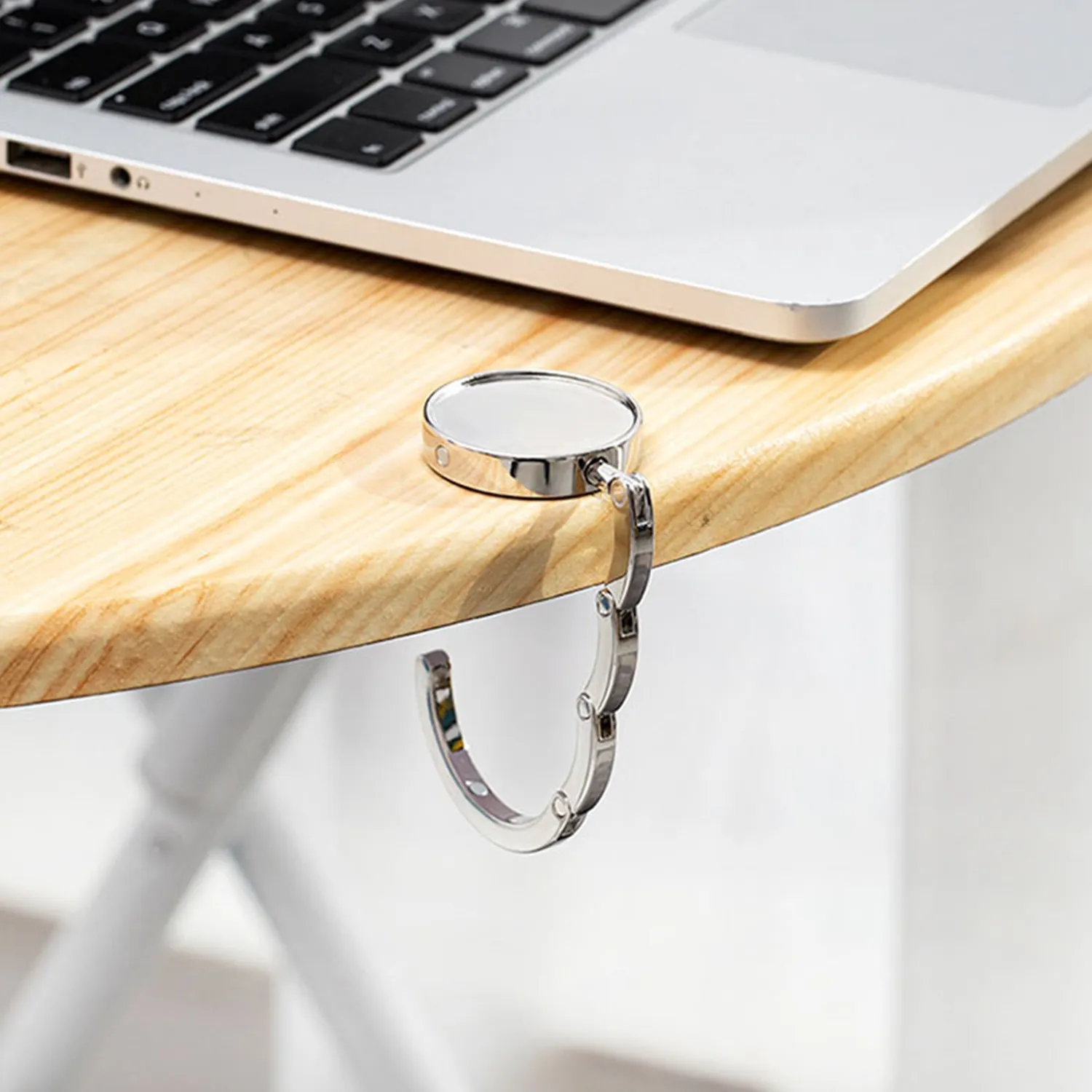 Round Shaped Magnetic Purse Hanger 5