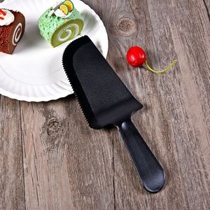 Plastic Cake Spatula Cutter With Serrated Edge 10