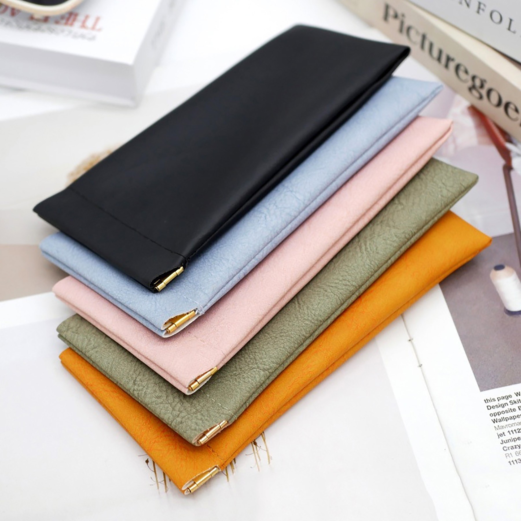 Leather Top Squeeze Sunglasses Pouch 5