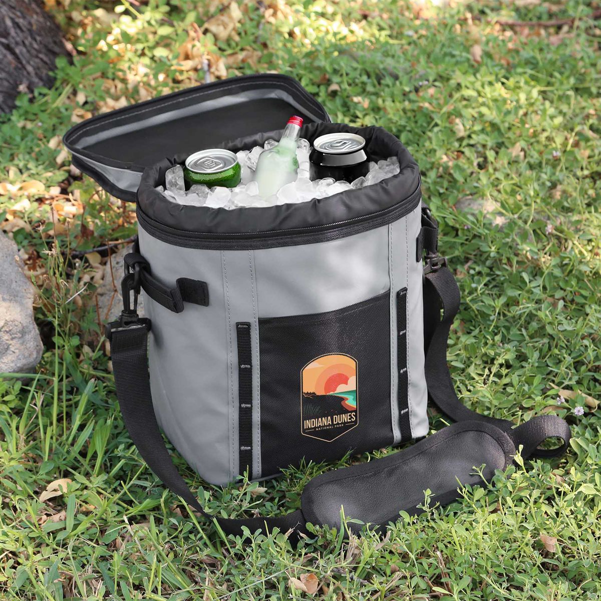 Frosty Cooler Bag: 12 Can 8