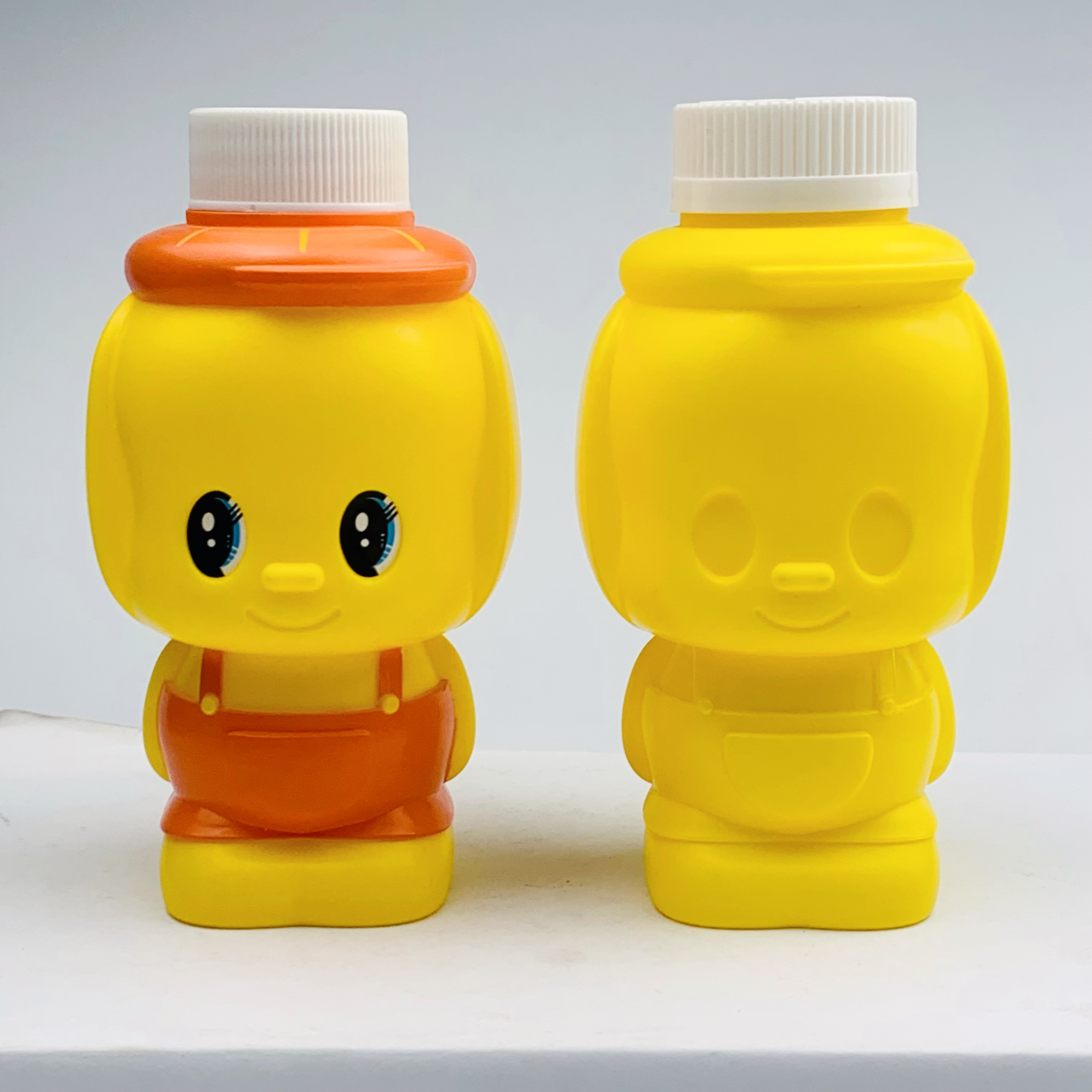 custom blow-molded water bottle (mold) 2