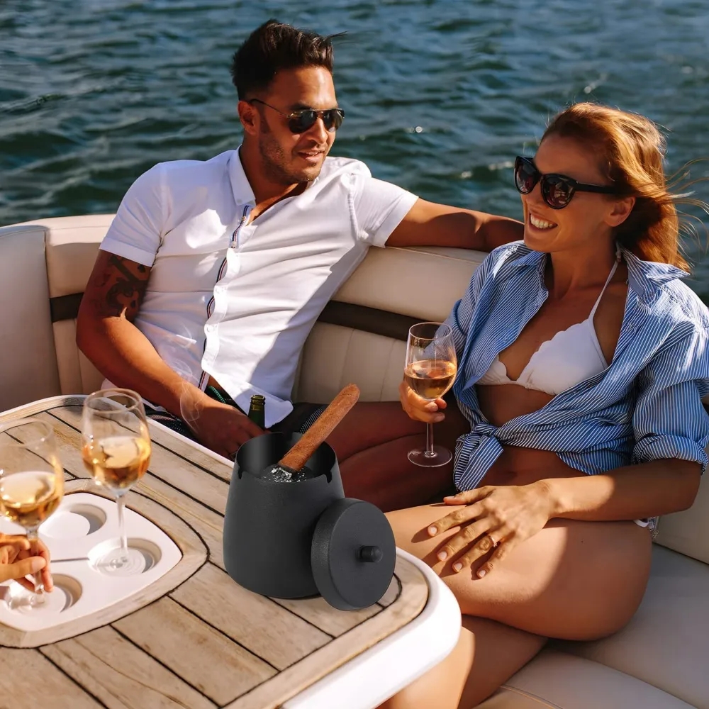 Windproof Cigar Ashtray with Lid 1