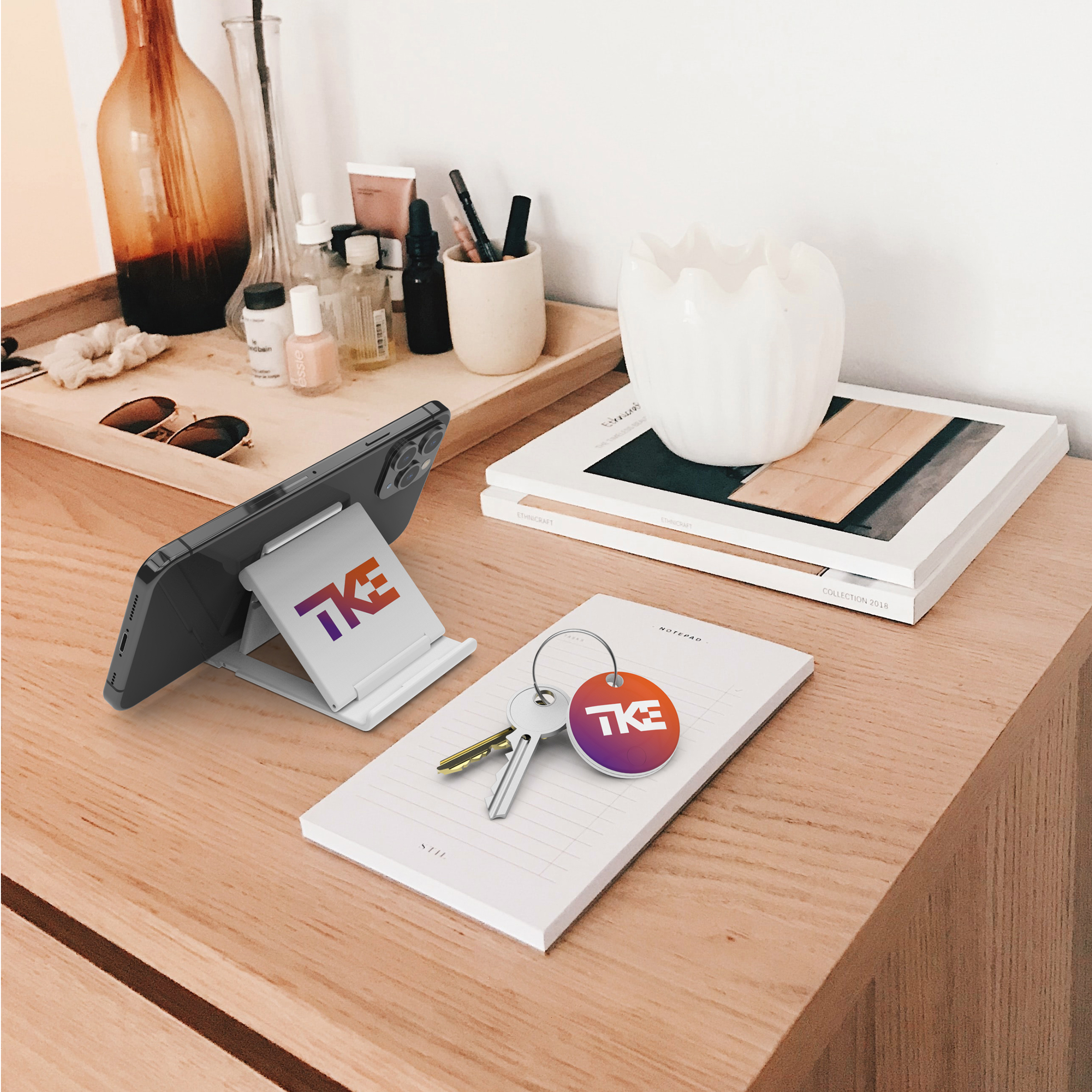 FoldStand & Spot Kit : Phone Stand & Bluetooth Finder Kit 2