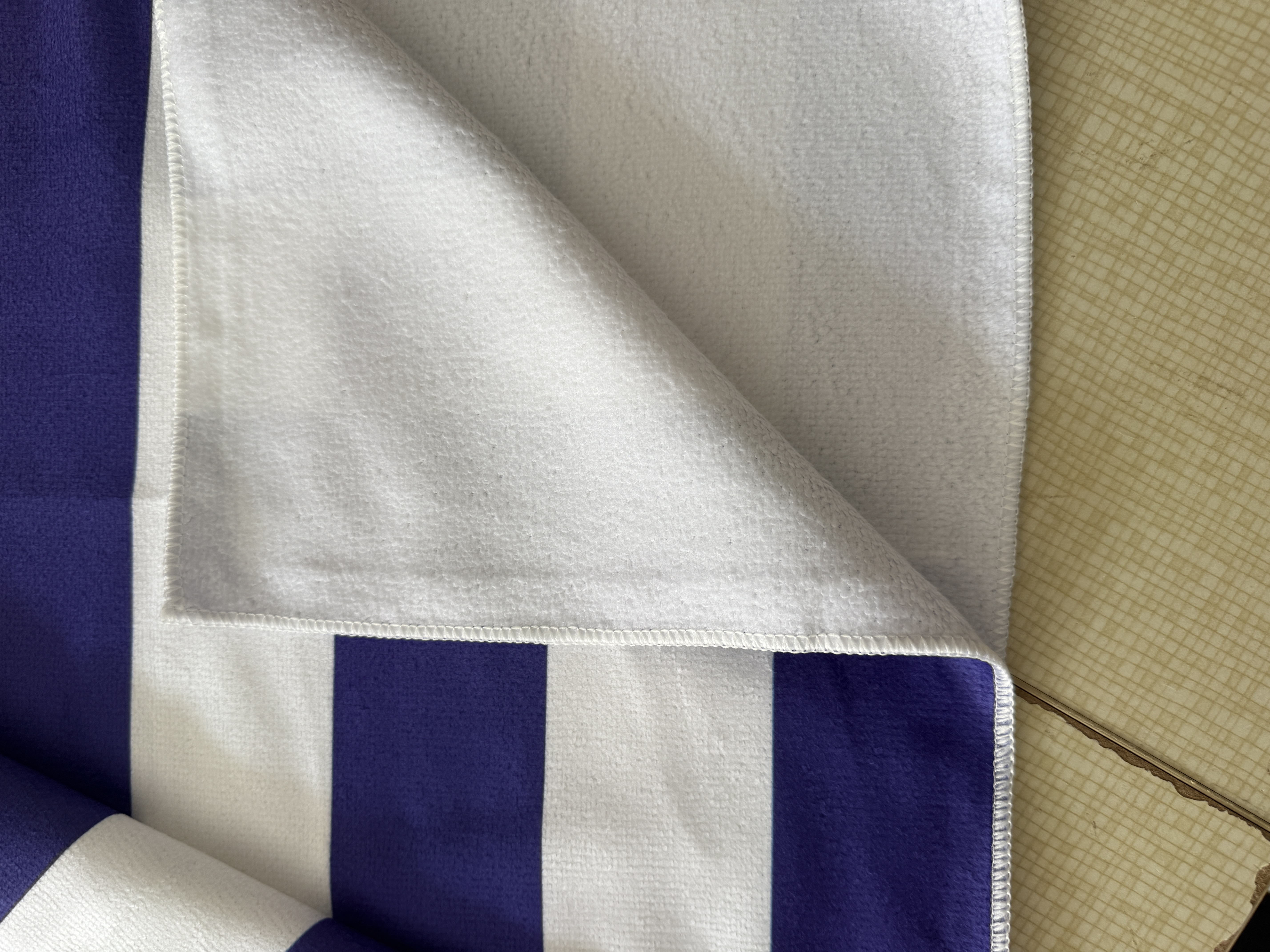 Microfiber beach towel 3