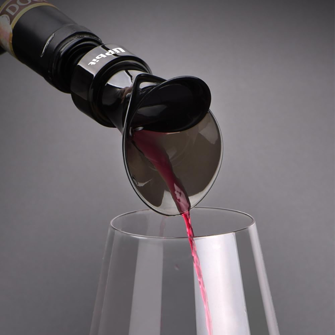 WineVault Flower-Shaped Wine Preserver Pourer 1