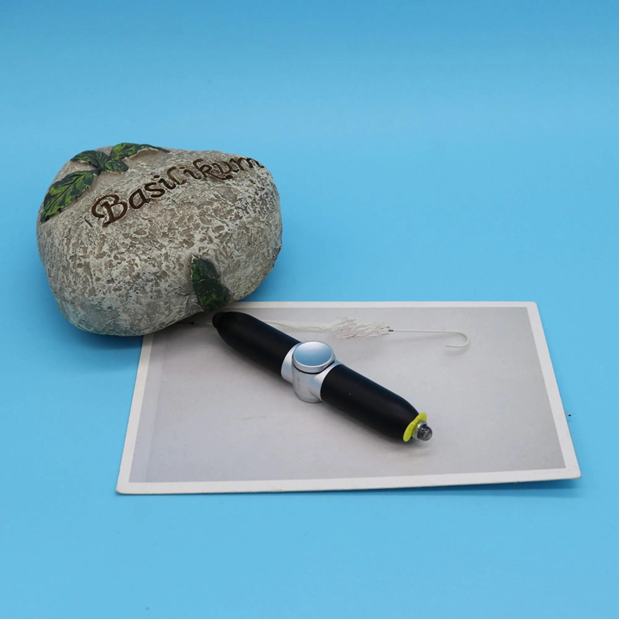 Multifunctional Pressure Relief Pen With LED Light 2