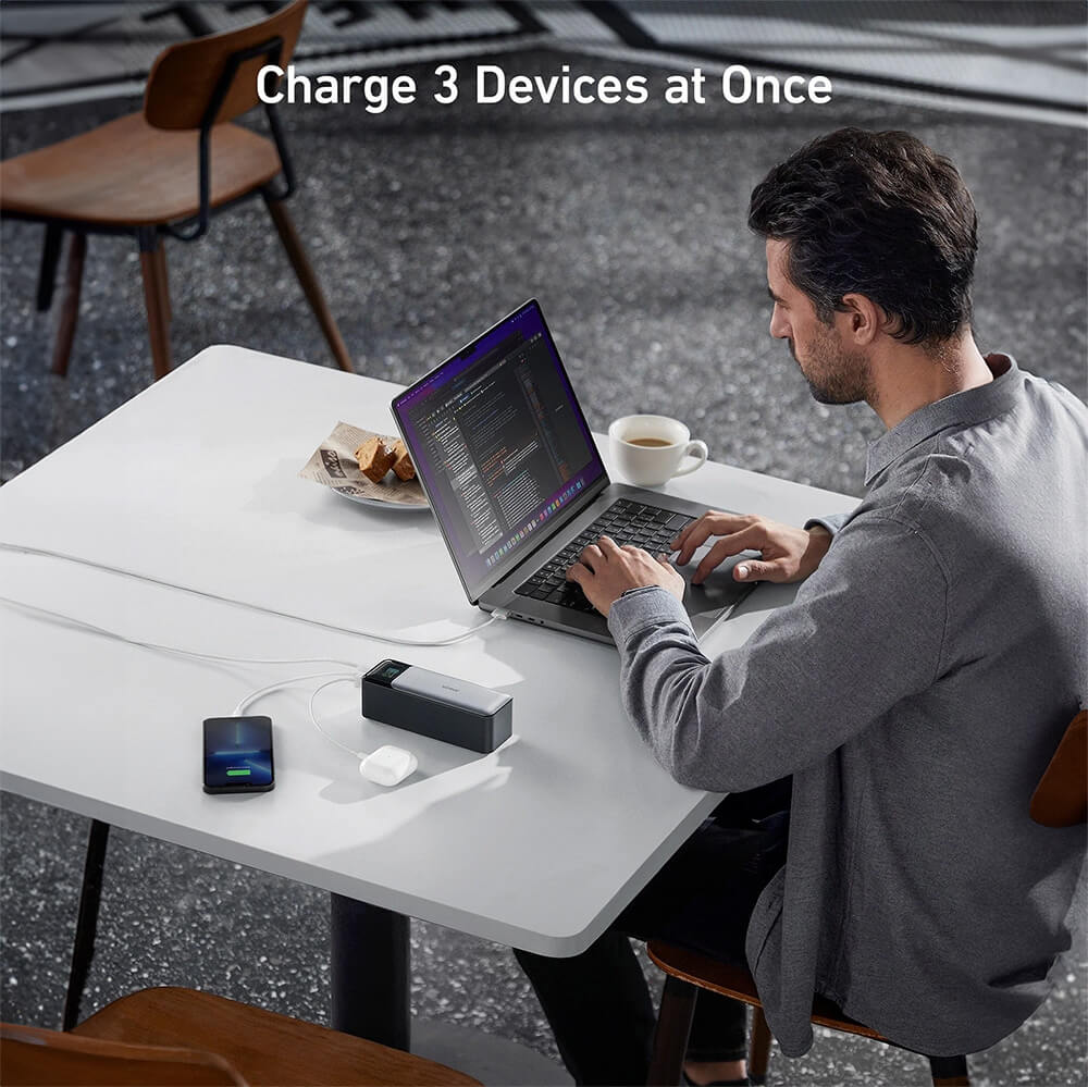 Anker 737 Power Bank (PowerCore 24K) 7