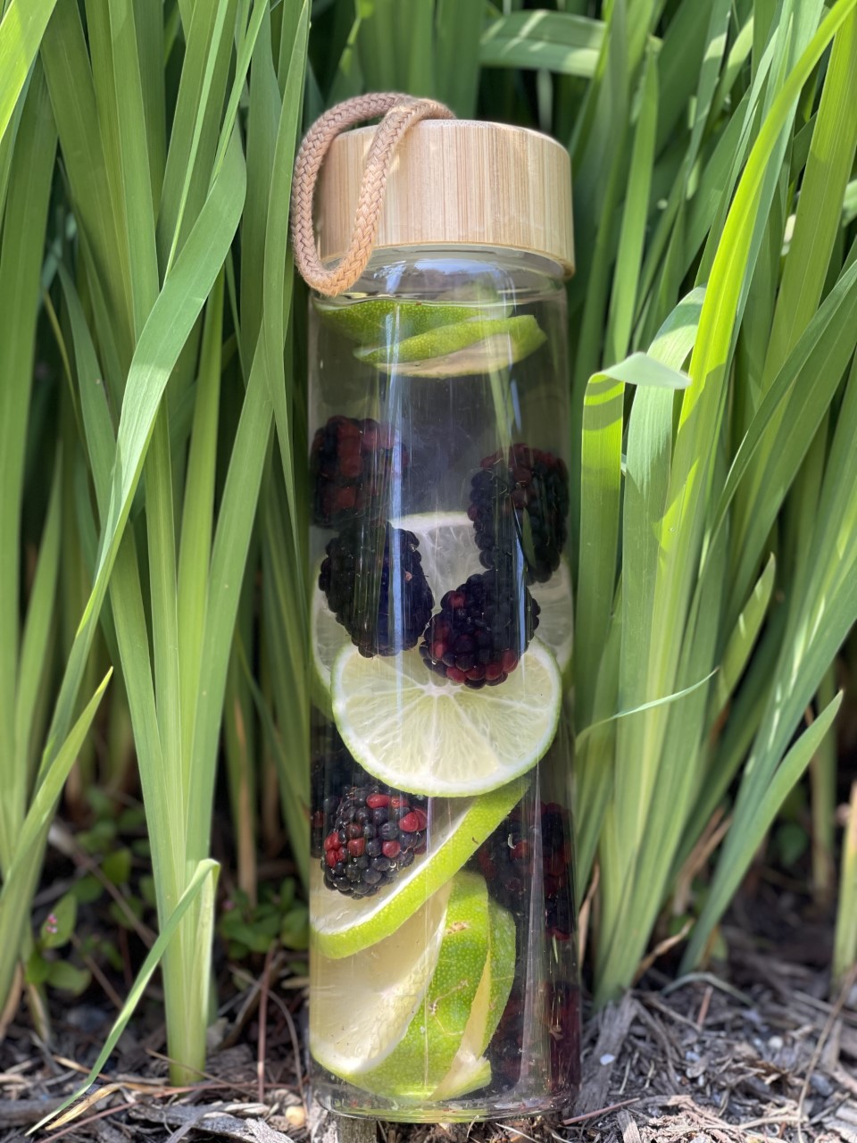 20 oz Botanical Bottle 2