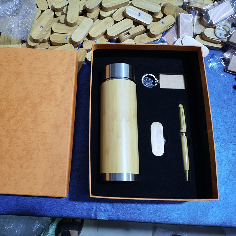 Bamboo 4-piece Office Gift Set 10