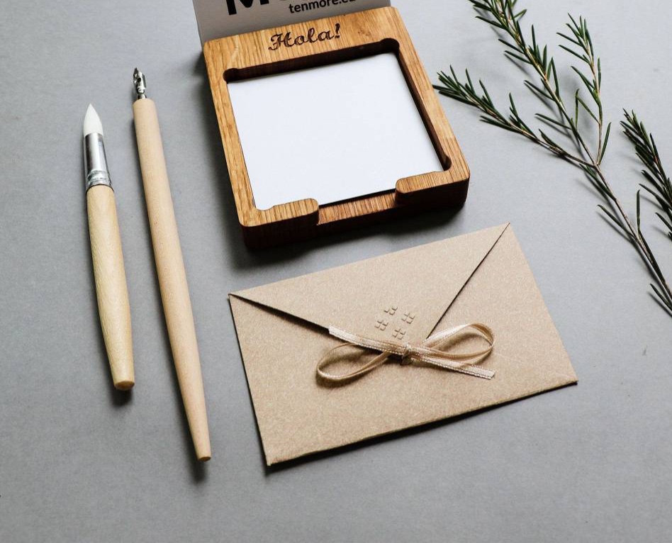 Wooden post it note holders 2