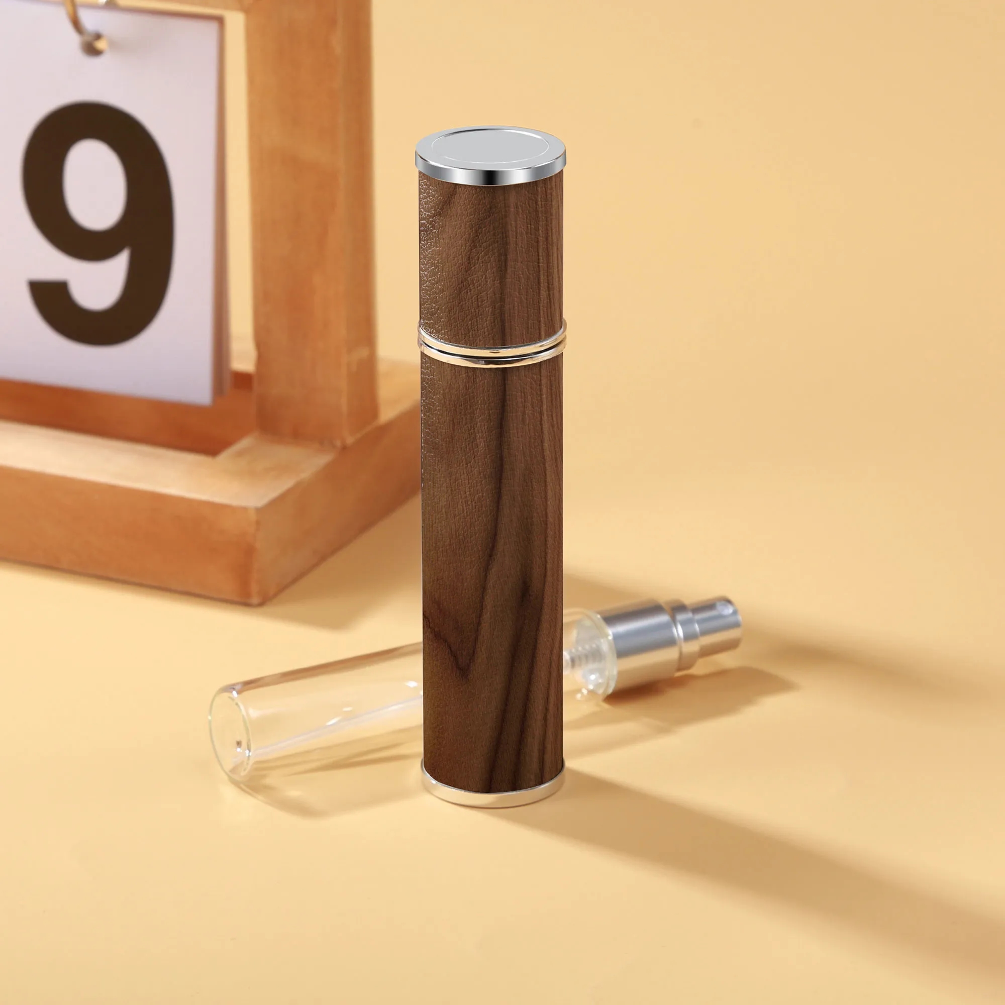 Luxury Leather Wood Grain Perfume Atomizer 1