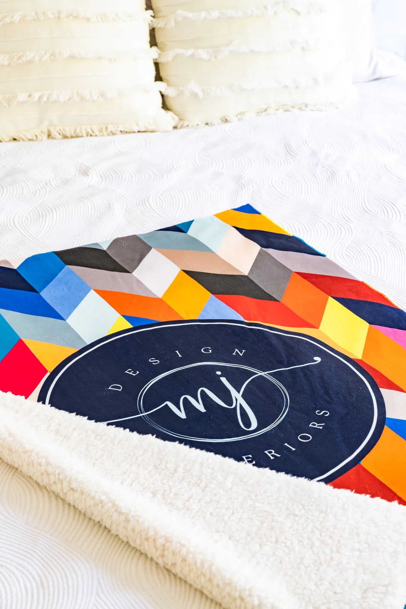 EPICOLOR Sherpa Throw - 30" x 40"