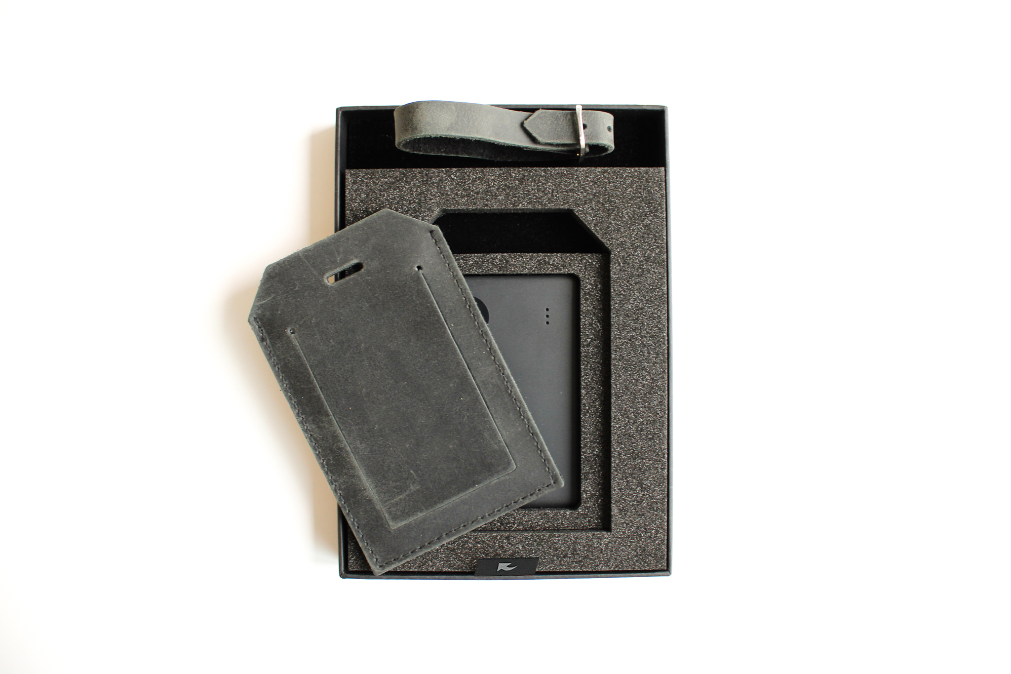 New Tile Slim with Full Grain Leather Luggage Tag 11