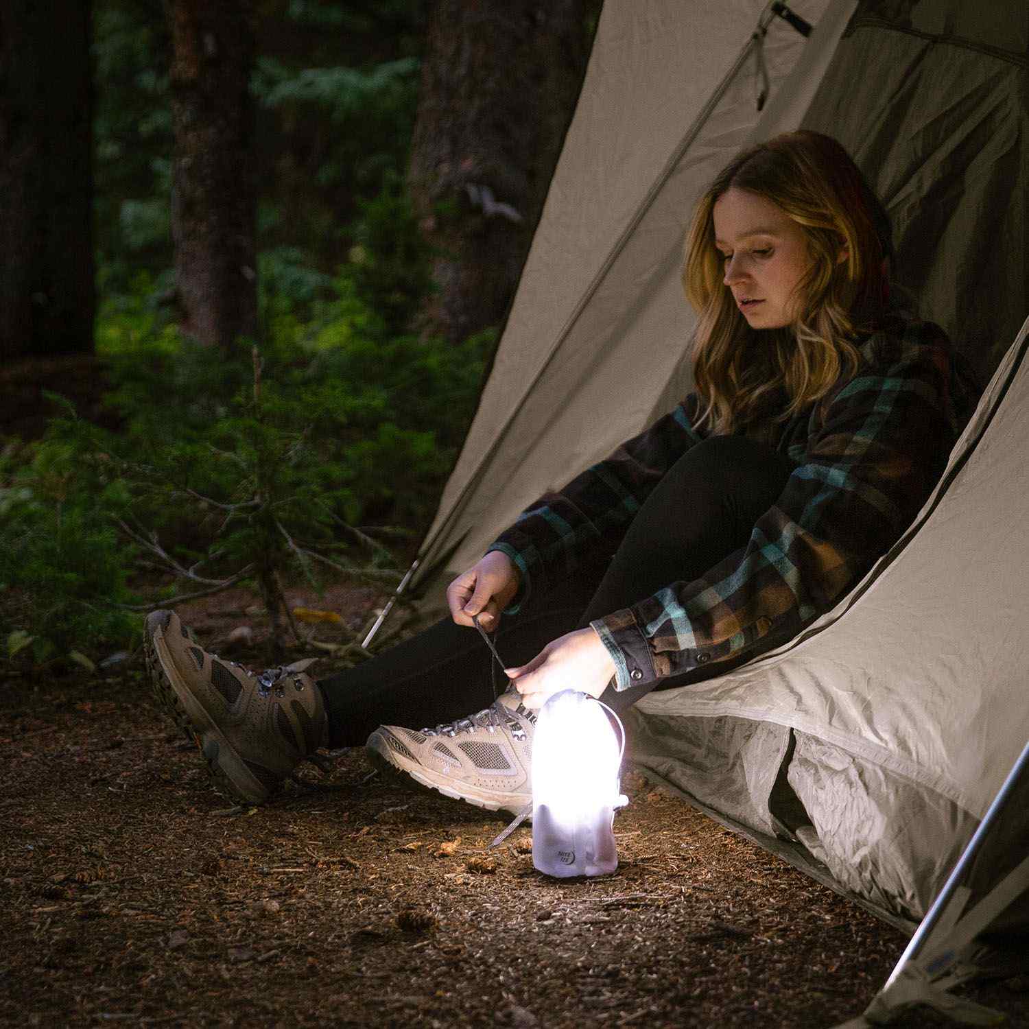 Nite Ize® Radiant® Rl3™ PowerSwitch™ Rechargeable Lantern 5