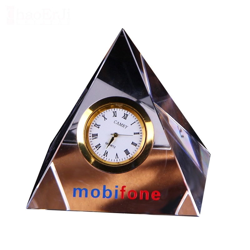 PRISM PYRAMID CRYSTAL with CLOCK 6
