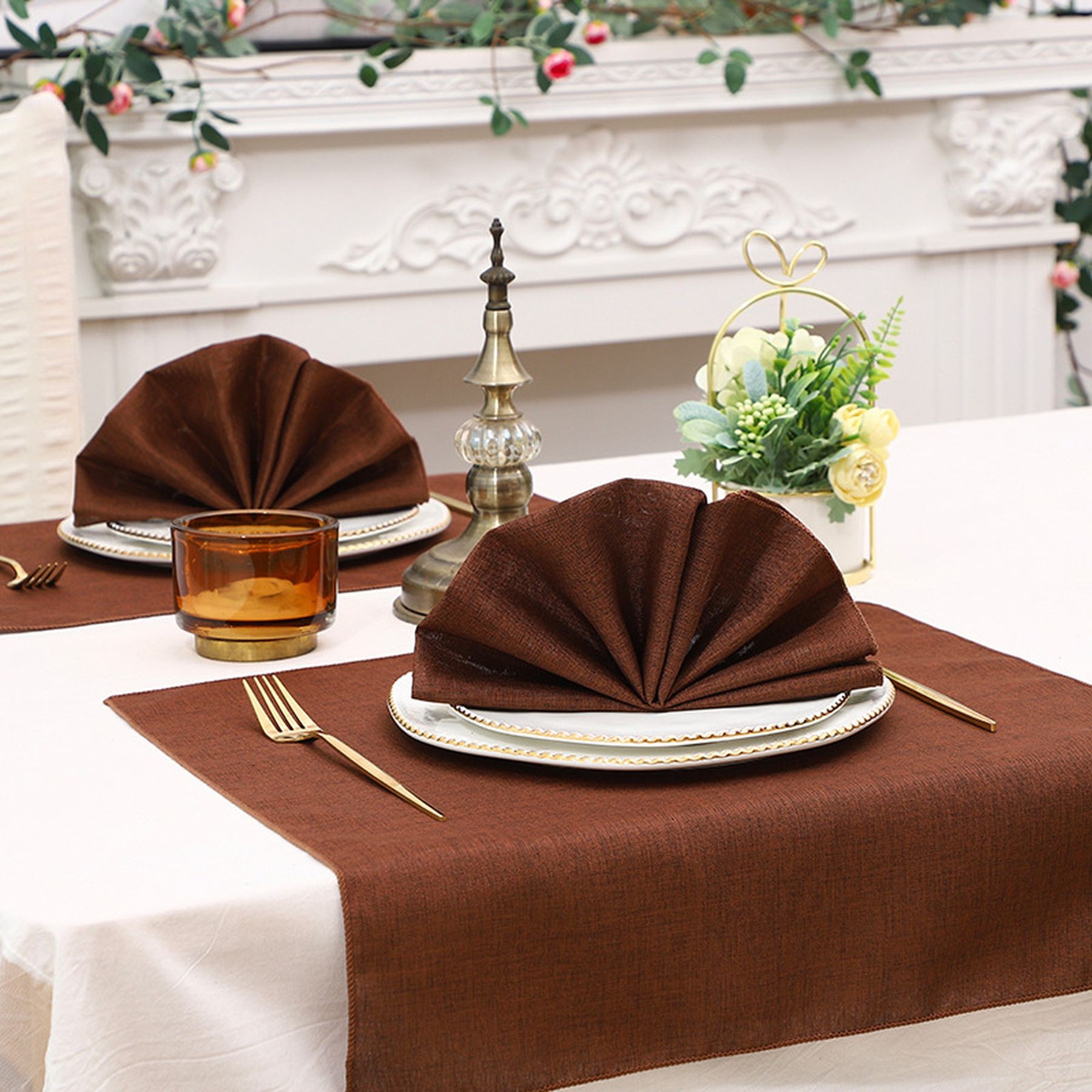 Polyester Dinner Napkins With Hemmed Edges 12