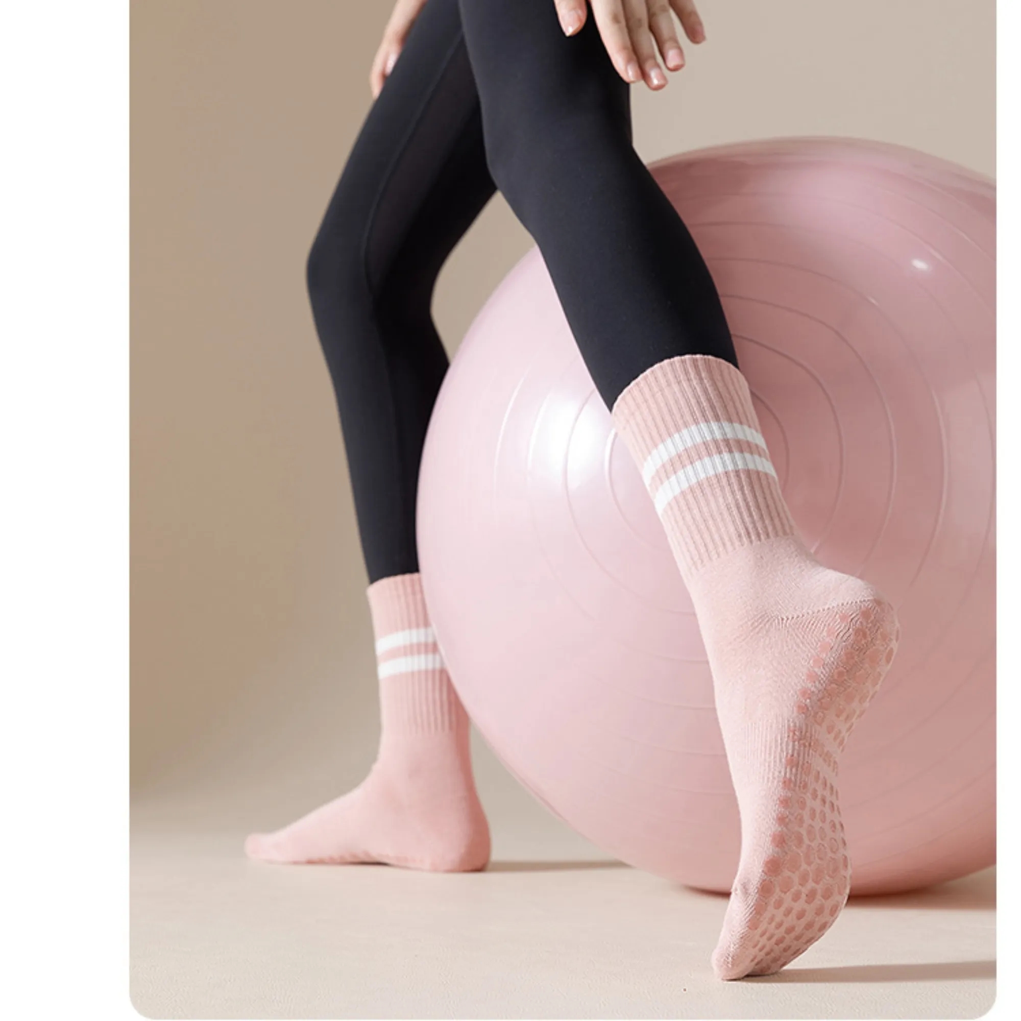 Cotton non-slip silicone indoor sports socks 11
