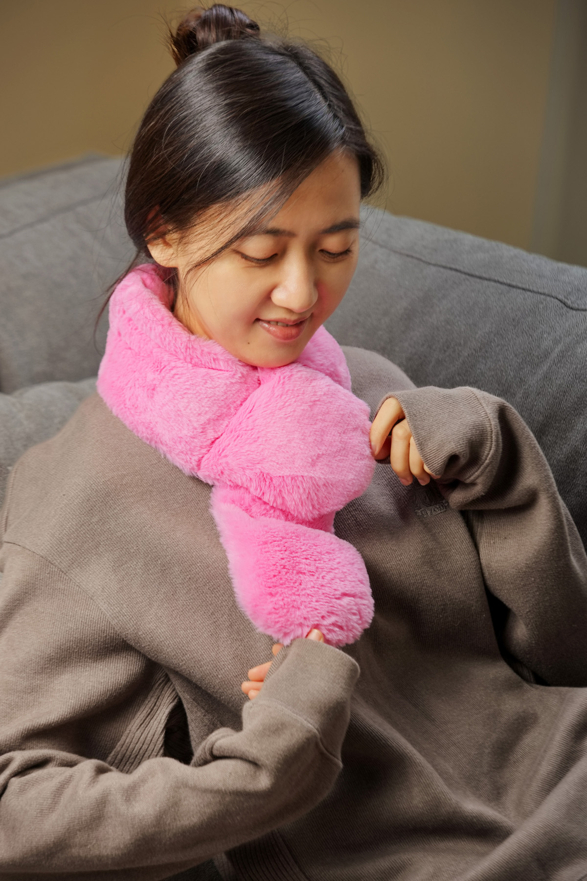 Comfort Pals™ Heat Therapy Neck Wrap 23