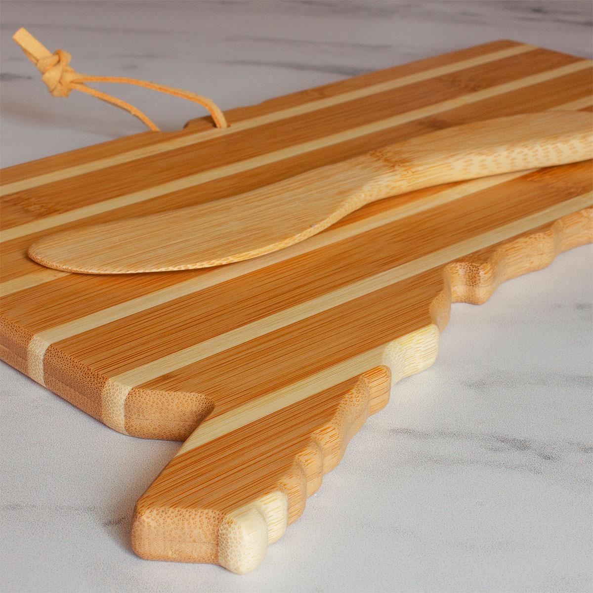 Connecticut Charcuterie Board with Spreader Knife Gift Set 4