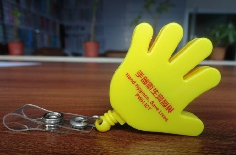 Eco-friendly Plastic Hand Shape Retractable Badge Reels 1