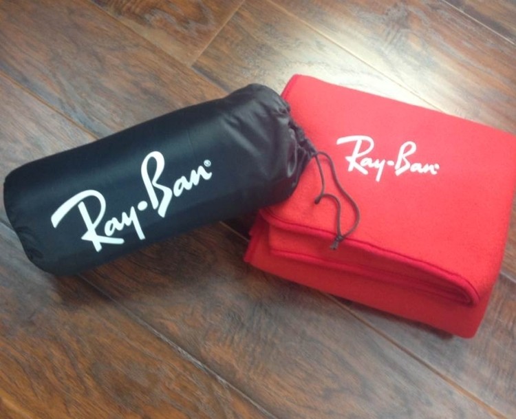 200gsm Polar Fleece Casual Blanket with Strawstring Pouch 1