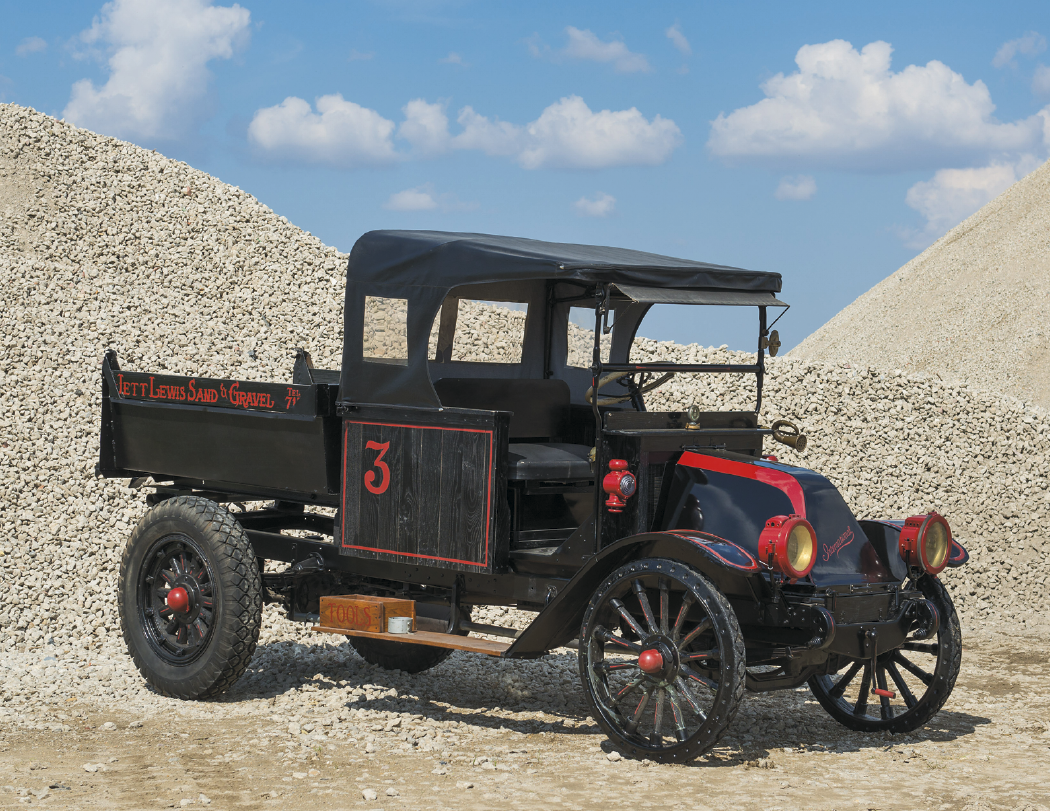 Good Value™ Treasured Trucks - Spiral Calendar 28