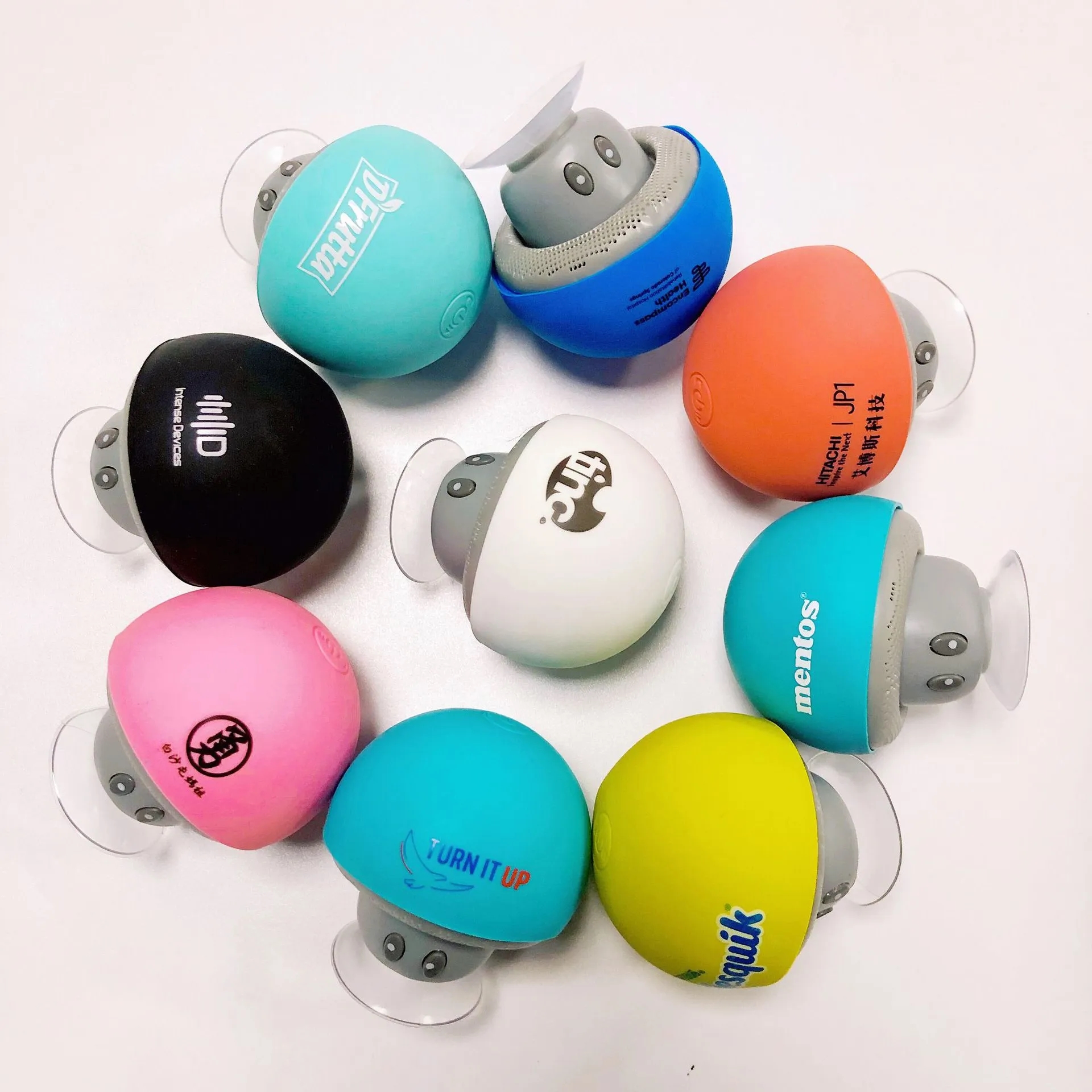 Silicone Bluetooth Speaker with Sucker Phone Stand 6