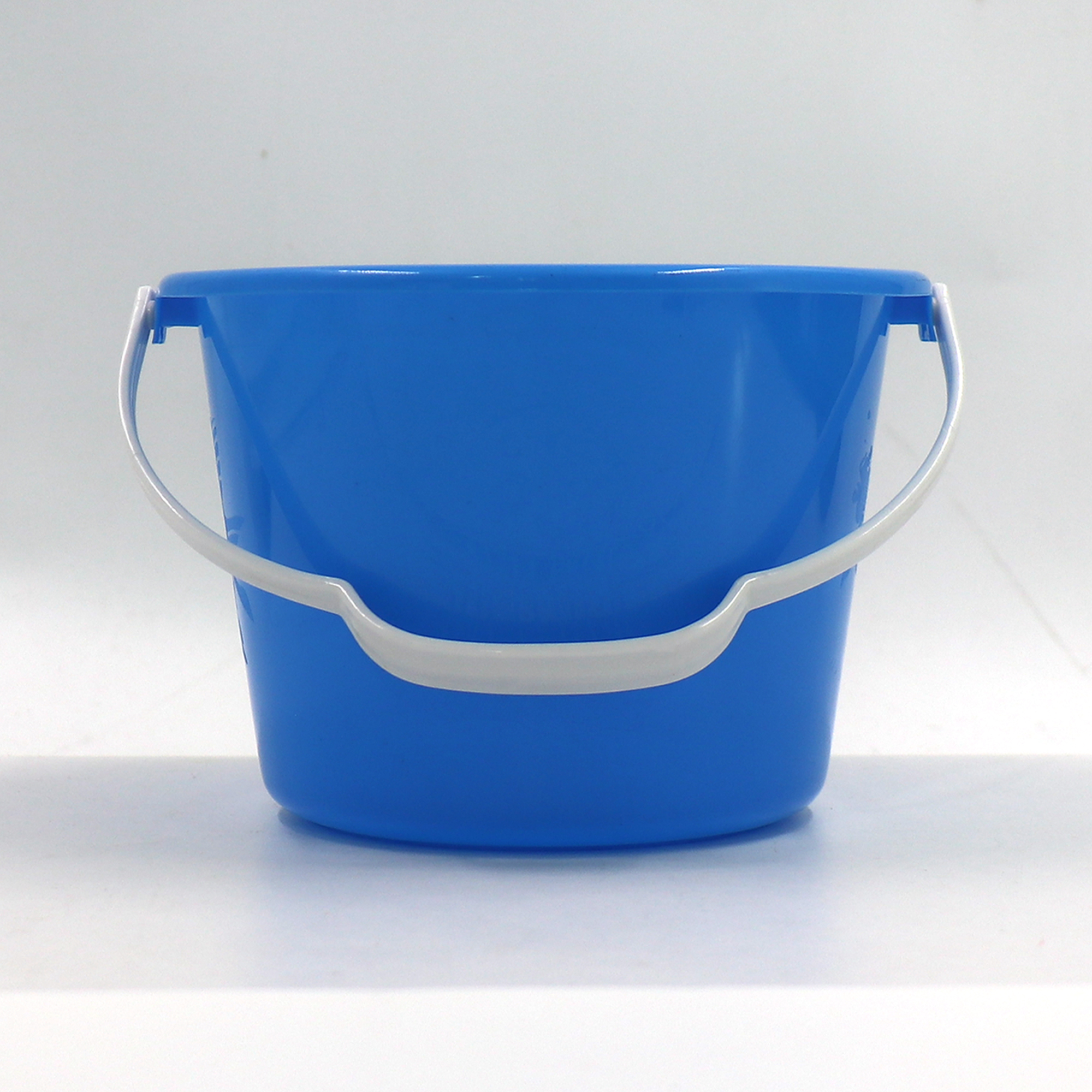MOQ50 Small Kids Plastic Beach Sand Play Bucket With Handle 5