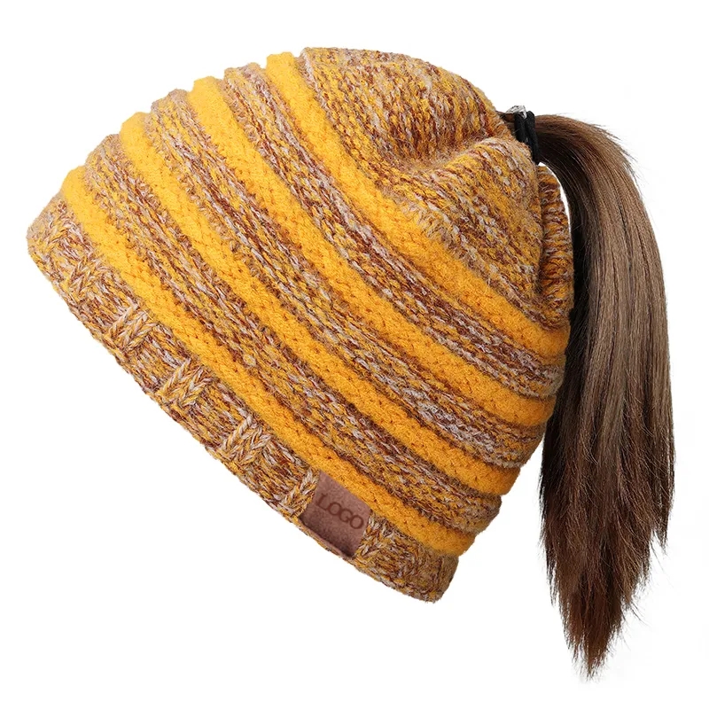 Women's Striped Empty Top Hat In Winter 2