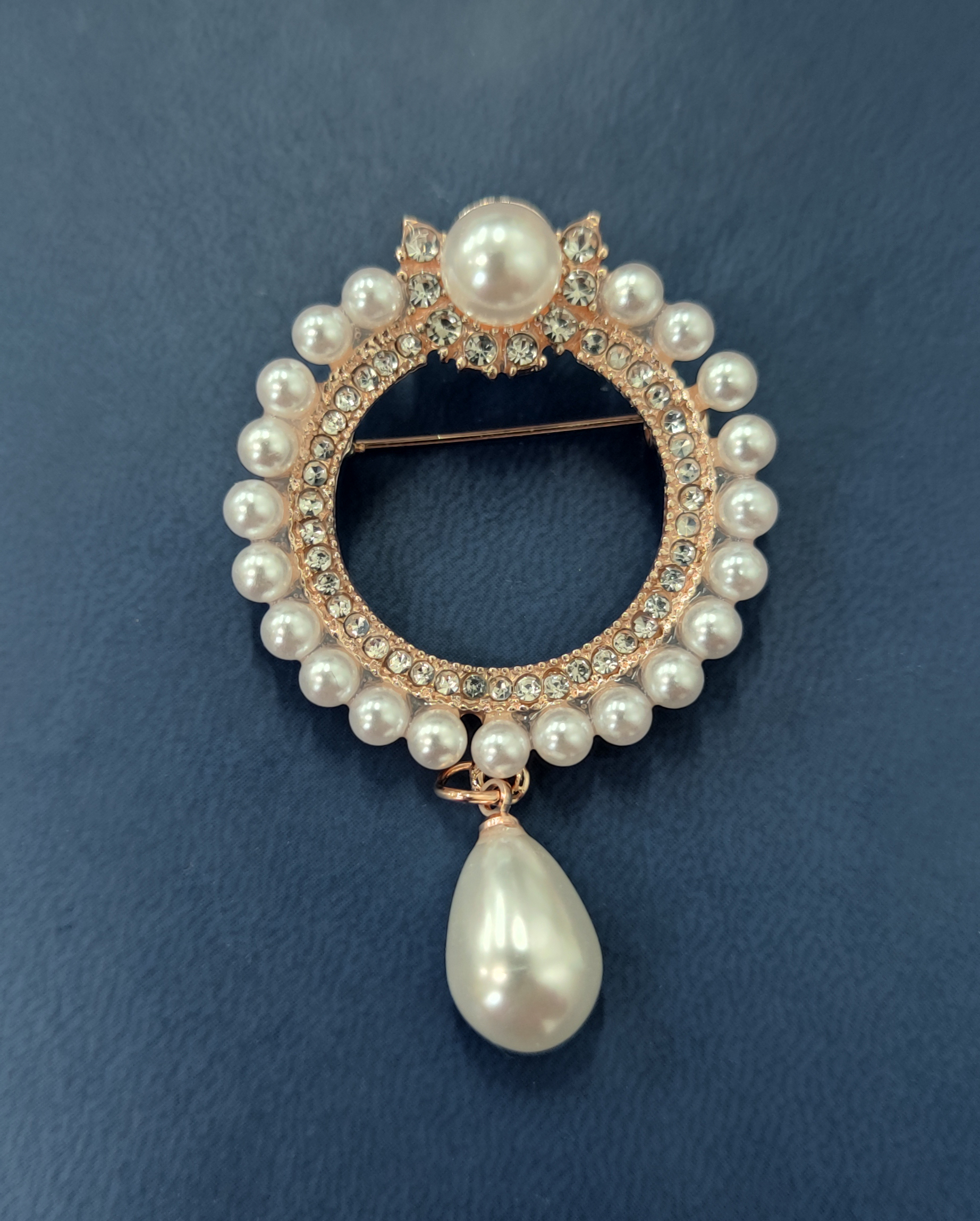 Crystal Diamante and Imitation Pearl Fashion Flower Plant Br 2