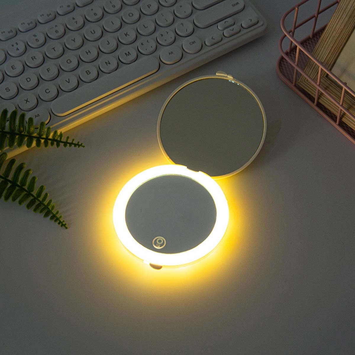 Rechargeable Led Compact Makeup Mirror 3