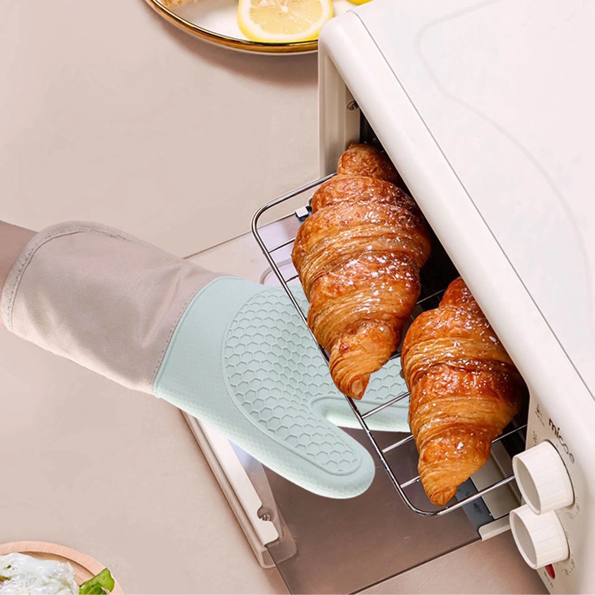Heat-Resistant Silicone Oven Gloves 6