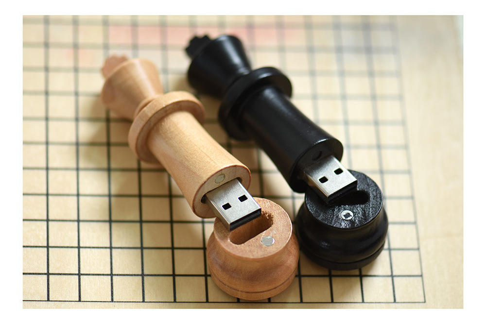 4GB Wood International Chess Shape USB Flash Drive 2
