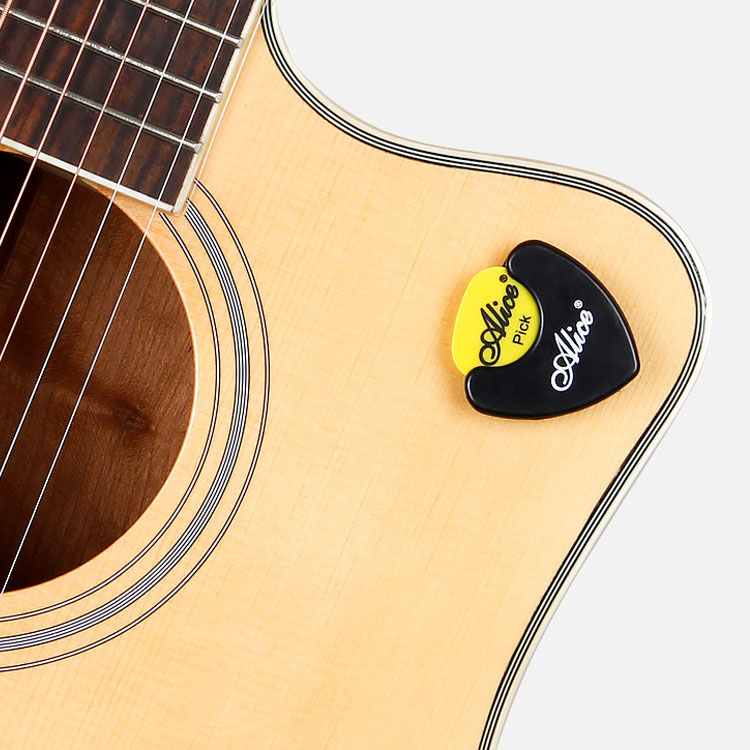 Guitar Pick Clip 3