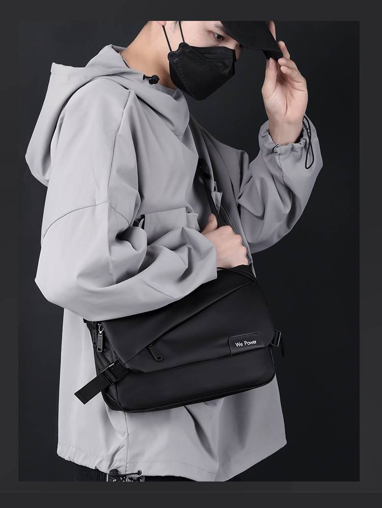 Unisex Waterproof Messenger Bag Sleek Design 5