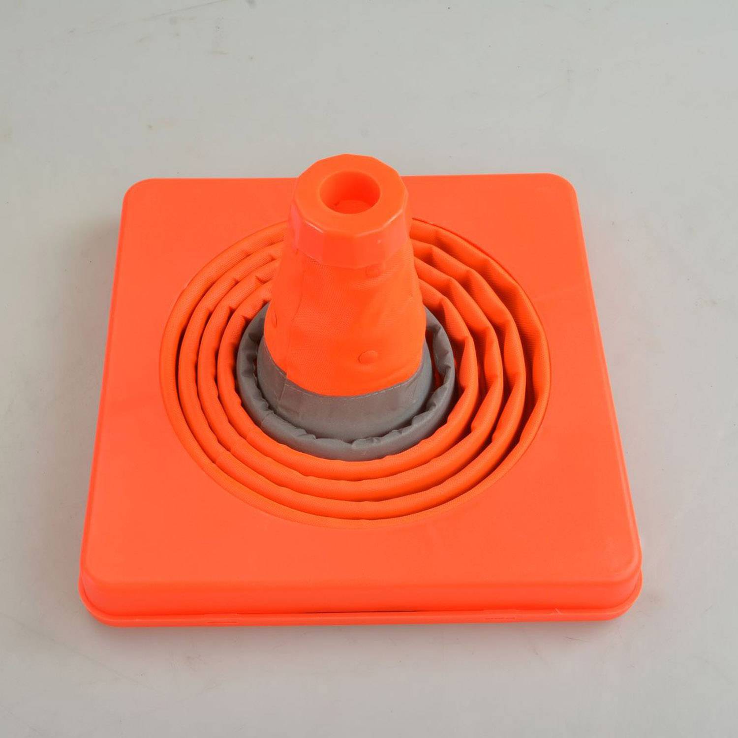 Lightweight Safe Strong Reflective Foldable Traffic Cone 4