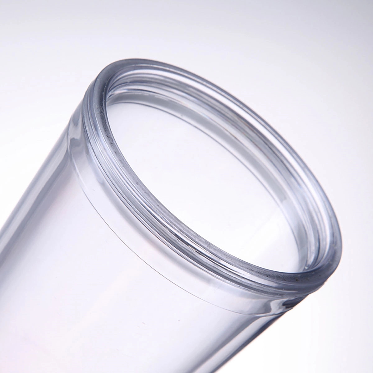 Double-Walled Transparent Drinking Cup 3