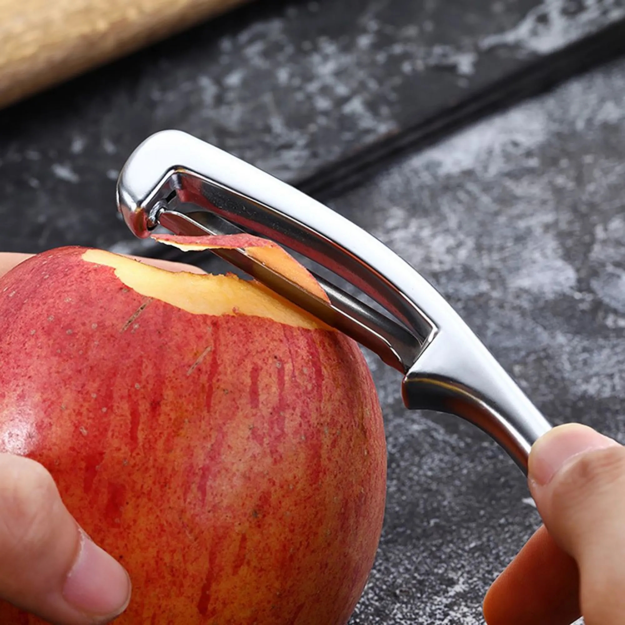 Multifunctional Zinc Alloy Peeler 2
